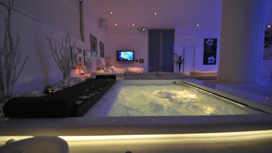 Suite White Elegance Галиполи Екстериор снимка